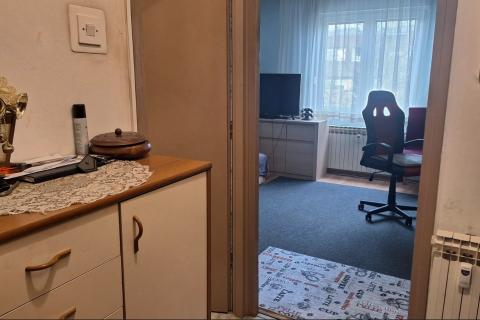 Zagreb, Jarun - trosoban stan s lođom