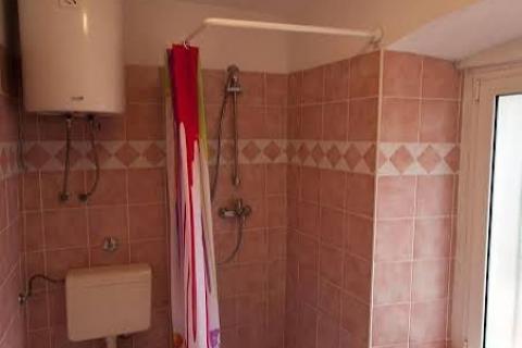 Cres, centar - ugostiteljsko - stambeni objekt