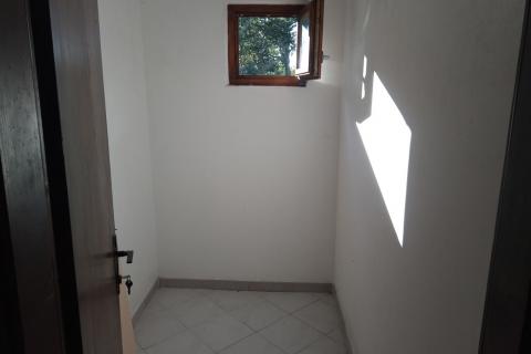 Poreč, okolica, samostojeća kuća sa 2 stambene jedinice