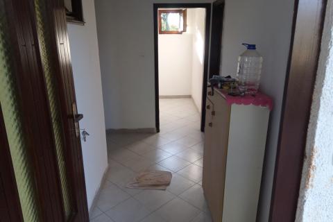 Poreč, okolica, samostojeća kuća sa 2 stambene jedinice