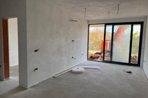 Rovinj okolica - jednosoban stan u prizemlju 66,5 m2