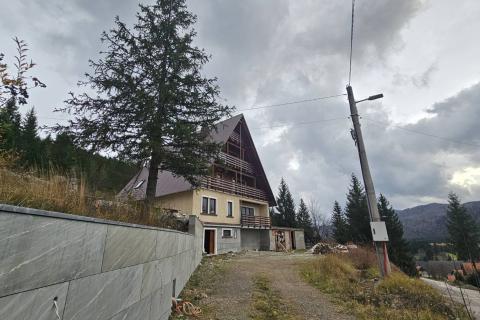 Kuća - Ravna Gora - 180 m2