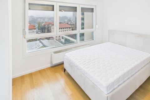 Zagreb, Supilova, moderan četverosoban stan s garažnim mjestom