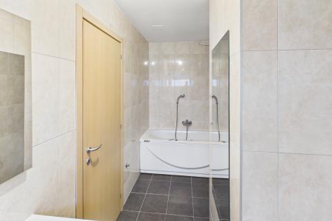 Zagreb, Supilova, moderan četverosoban stan s garažnim mjestom