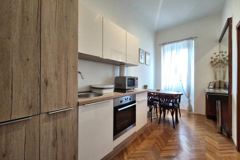 OPATIJA- stan za najam u centru