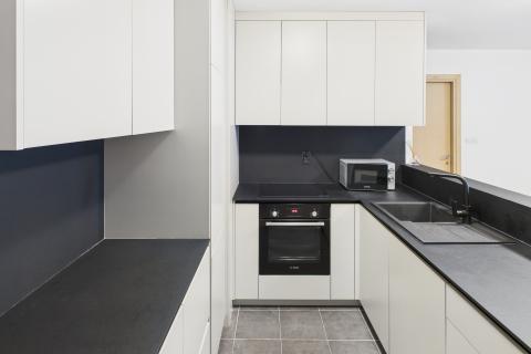 Zagreb, Supilova, moderan četverosoban stan s garažnim mjestom