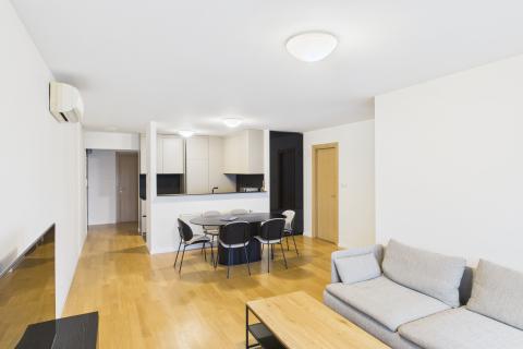 Zagreb, Supilova, moderan četverosoban stan s garažnim mjestom