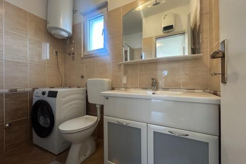 Poreč, okolica, kuća sa dva stana i pogledom na more