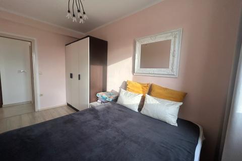 Poreč, okolica, kuća sa dva stana i pogledom na more