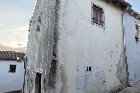 ISTRIA, PIĆAN - Old house 70 m2