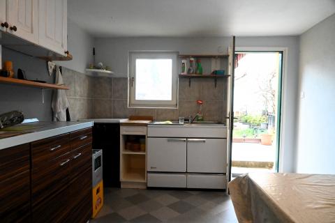 Zagreb, Dubrava - stan s 2 spavaće sobe, garaža, vrt