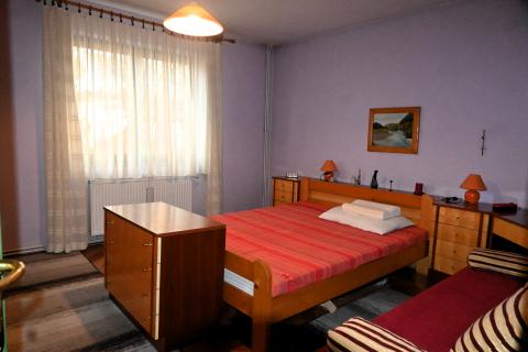 Zagreb, Dubrava - stan s 2 spavaće sobe, garaža, vrt