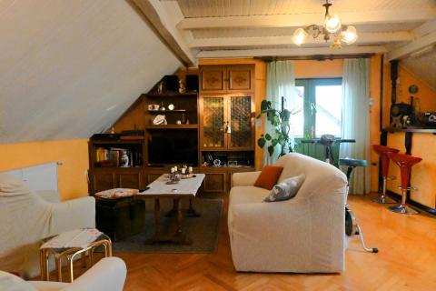 Zagreb, Dubrava - stan s 2 spavaće sobe, garaža, vrt