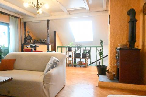 Zagreb, Dubrava - stan s 2 spavaće sobe, garaža, vrt