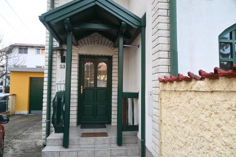 Zagreb, Dubrava - stan s 2 spavaće sobe, garaža, vrt