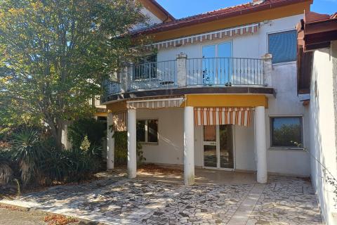 Istra, Pomer -  dvije samostojeće kuće - prilika 