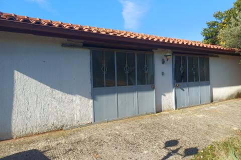 Istra, Pomer -  dvije samostojeće kuće - prilika 