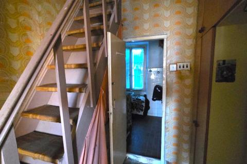 Rovinj, kuća sa vrtom i cisternom, mirna ulica, za renovaciju