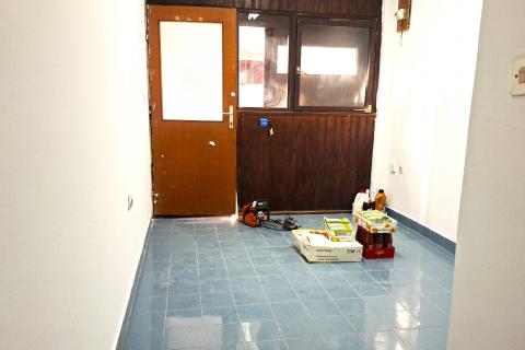 Umag,garaža sa strujom i vodom