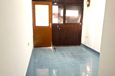 Umag,garaža sa strujom i vodom