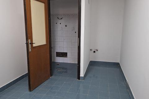 Umag,garaža sa strujom i vodom