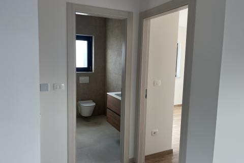 Istra,Medulin, stan sa velikim vrtom 500 m od mora