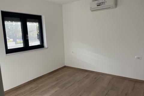 Istra,Medulin, stan sa velikim vrtom 500 m od mora