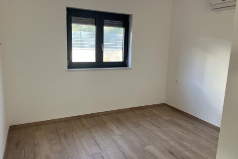 Istra,Medulin, stan sa velikim vrtom 500 m od mora