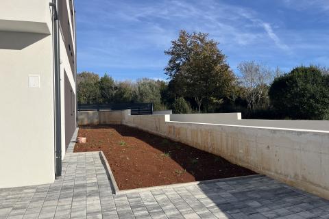 Istra,Medulin, stan sa velikim vrtom 500 m od mora