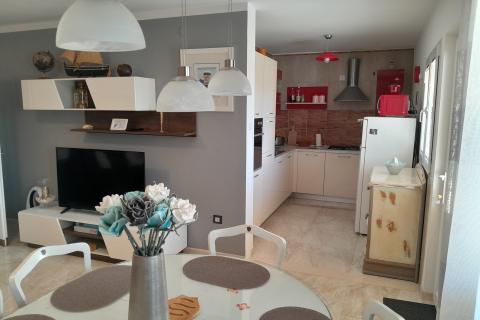 Istra,Fažana,stan sa vrtom 400 m do plaže!