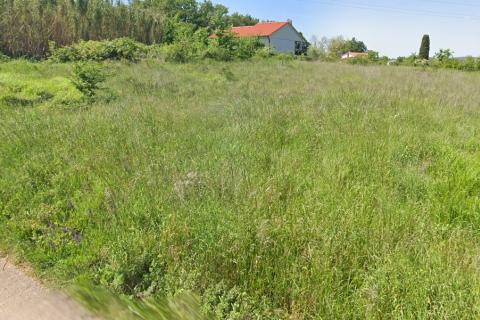 Istra, Motovun okolica - građevinsko zemljište sa građevinskom dozvolom i priključcima