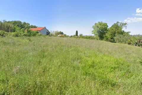Istra, Motovun okolica - građevinsko zemljište sa građevinskom dozvolom i priključcima