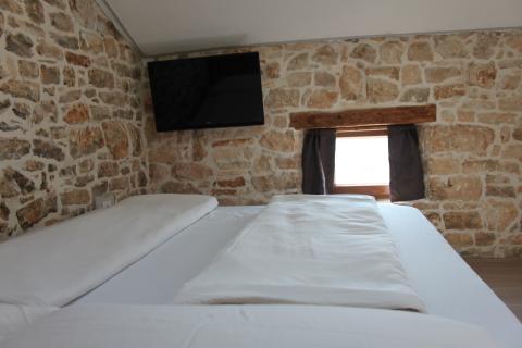 Poreč, okolica, lijepa kamena kuća za najam