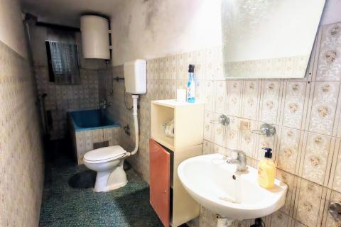 Zagreb, Borčec - kuća sa dvorištem za najam radnika 