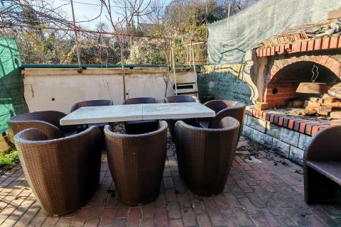 Zagreb, Borčec - kuća sa dvorištem za najam radnika 