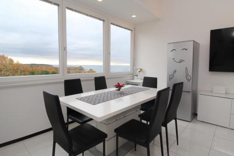 Istra, Novigrad - Dvosoban stan s pogledom na more u okolici