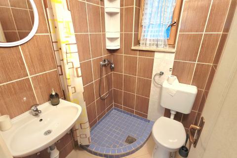 Medulin, Premantura | Stan s dvije spavaće sobe, terasa i parkirno mjesto