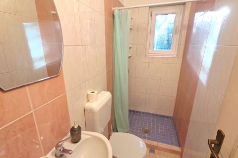 Medulin, Premantura | Dvoetažni stan s vrtom – osjećaj male kuće u srcu Premanture