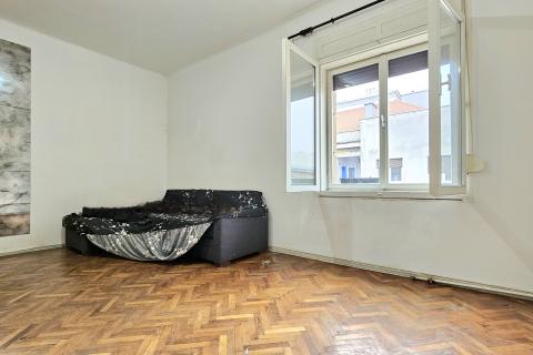 Zagreb, Centar - stan u zgradi s liftom