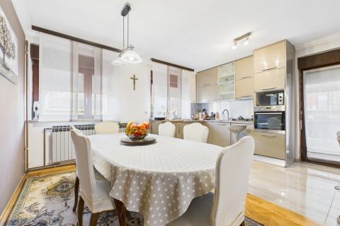 Casa Trnava, Donja Dubrava, 250m2