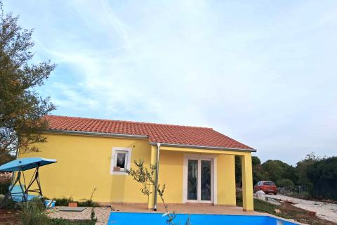 Istra, Svetvinčenat, Čabrunići- dvije spavaće sobe, 70 m2