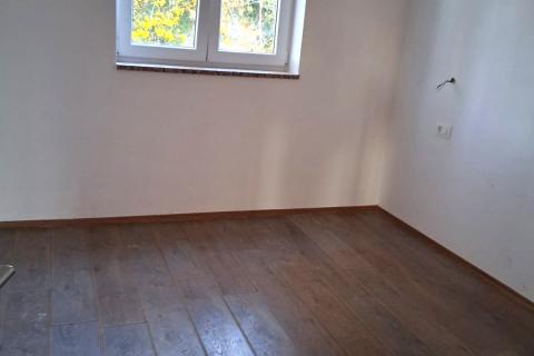 Istra, Svetvinčenat, Čabrunići- dvije spavaće sobe, 70 m2