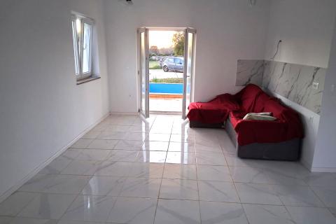 Istra, Svetvinčenat, Čabrunići- dvije spavaće sobe, 70 m2