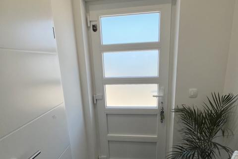 Istra, Novigrad - Dvoetažni stan s pogledom i vrtom