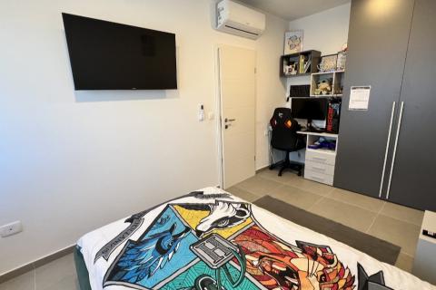 Istra, Novigrad - Dvoetažni stan s pogledom i vrtom