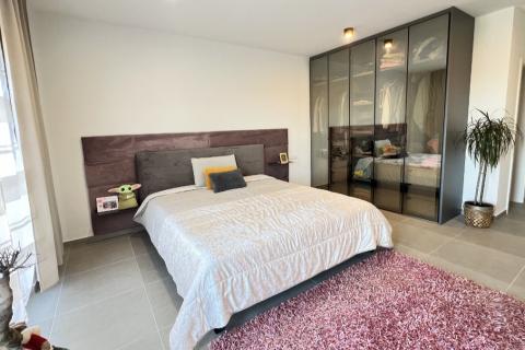 Istra, Novigrad - Dvoetažni stan s pogledom i vrtom