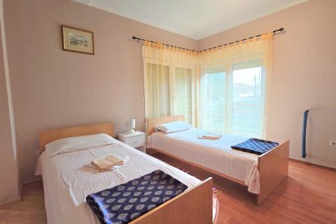 Medulin, Premantura | Četverosoban stan s dvije terase i dva parkirna mjesta