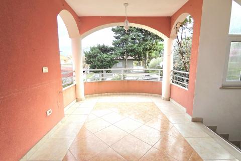 Medulin, Premantura | Četverosoban stan s dvije terase i dva parkirna mjesta