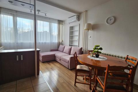 Zagreb, Travno - prostran i svijetao stan s dvije spavaće sobe