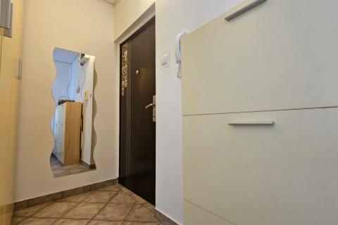 Zagreb, Travno - prostran i svijetao stan s dvije spavaće sobe